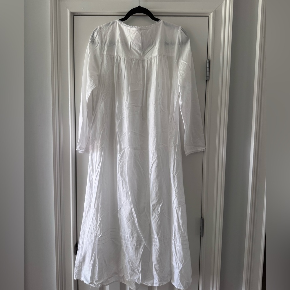Eileen West White Long Sleeve Nightgown - Picture 8 of 16